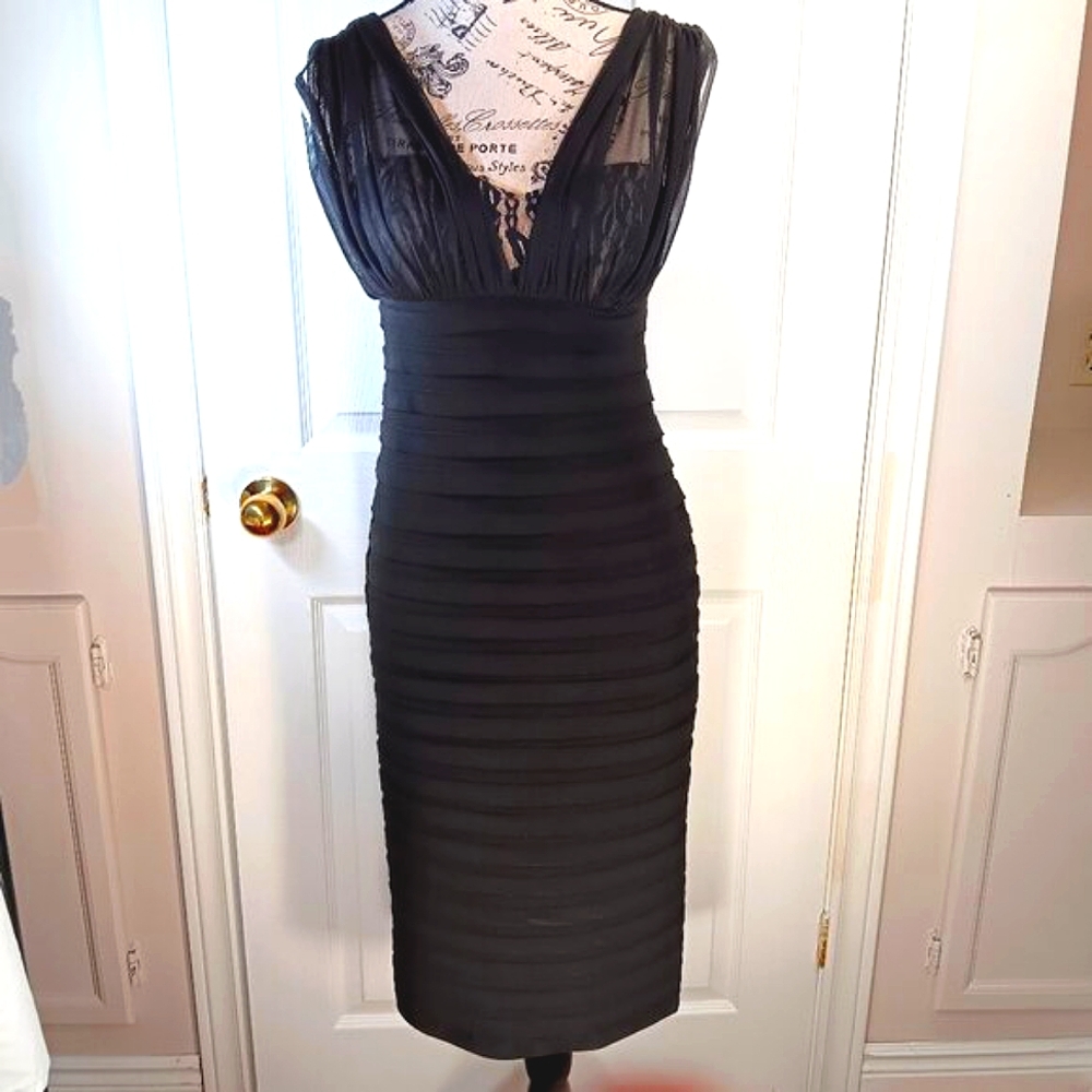 NWT Cleo Black Tiered Pleated Sheath Dress Lace Illusion V-Neck Cocktail Size 4P